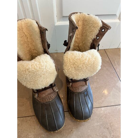 L.L. Bean Leather Shearing Fur Insulated Duck Boots Women 6 Winter Warm Outdoor - Picture 3 of 11